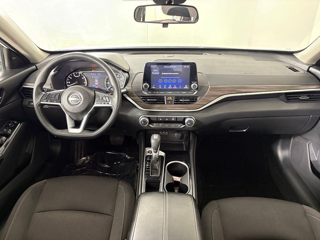 Used 2023 White Nissan 2.5 SV image 37