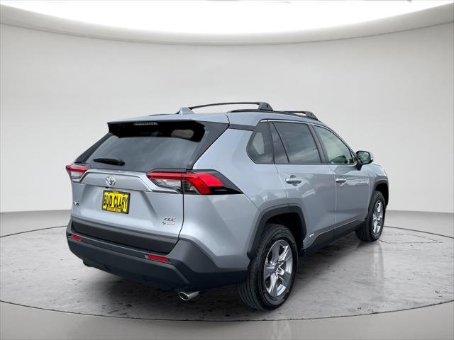Certified Used 2025 SILVER SKY METALLIC Toyota  image 5