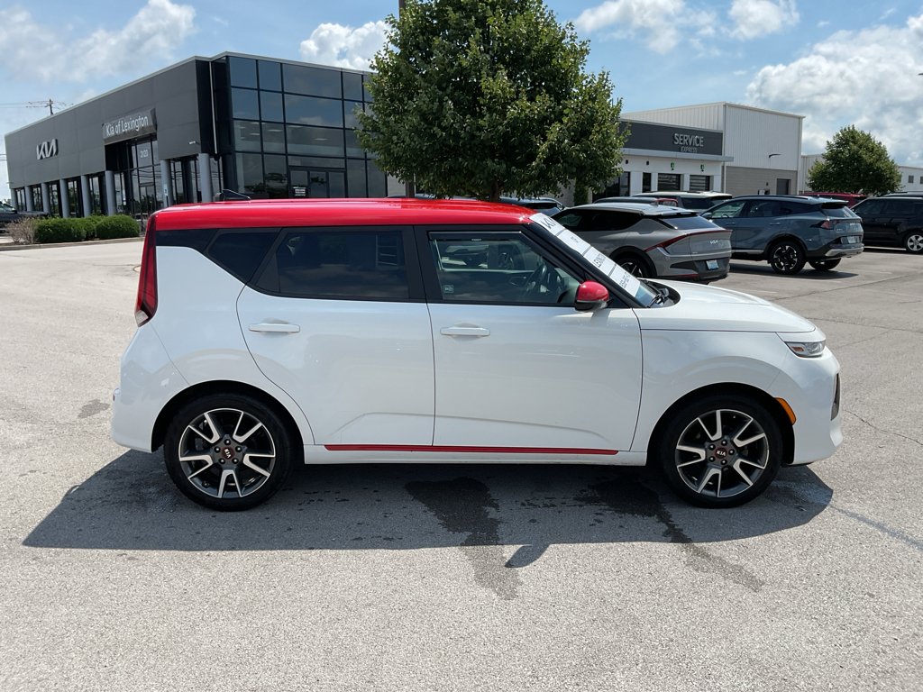 Used 2020 Clear White/Red Roof Kia GT-Line image 10