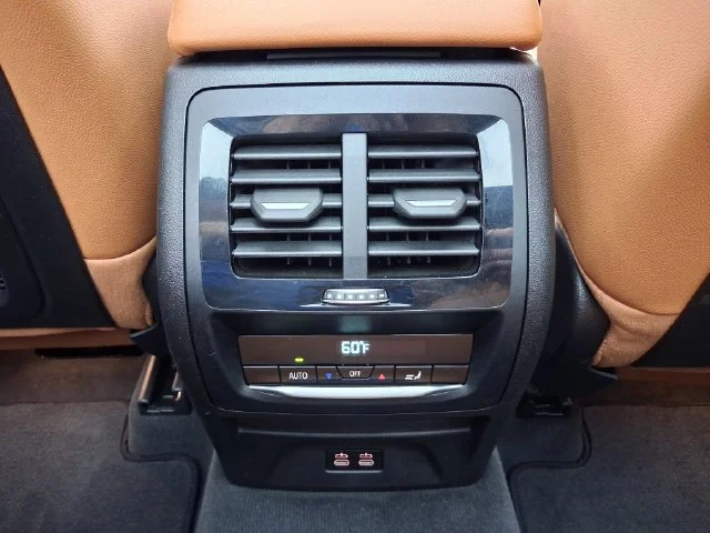 Used 2024 Black BMW sDrive30i image 29