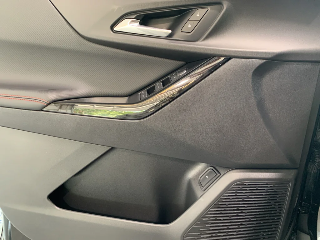 New 2027 Mosaic Black Metallic Chevrolet RS image 26