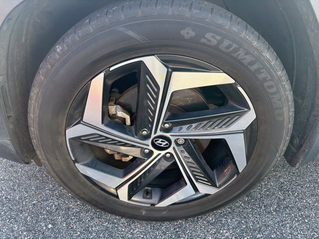 Used 2022 White Hyundai Limited image 9