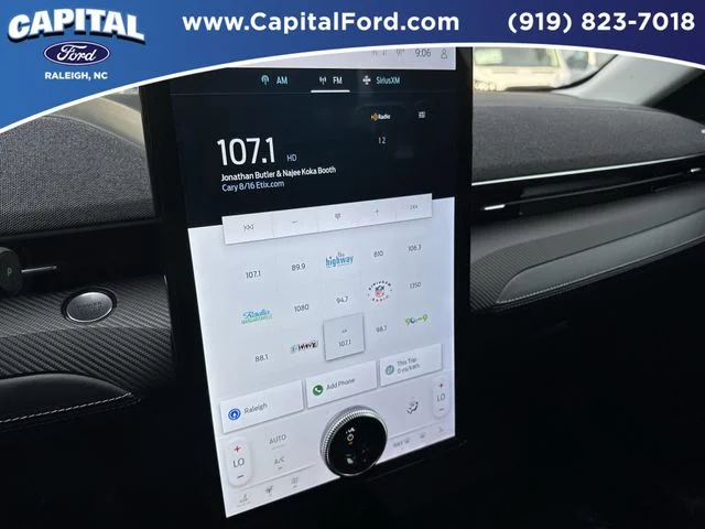 Used 2025 Beige Ford Premium image 26