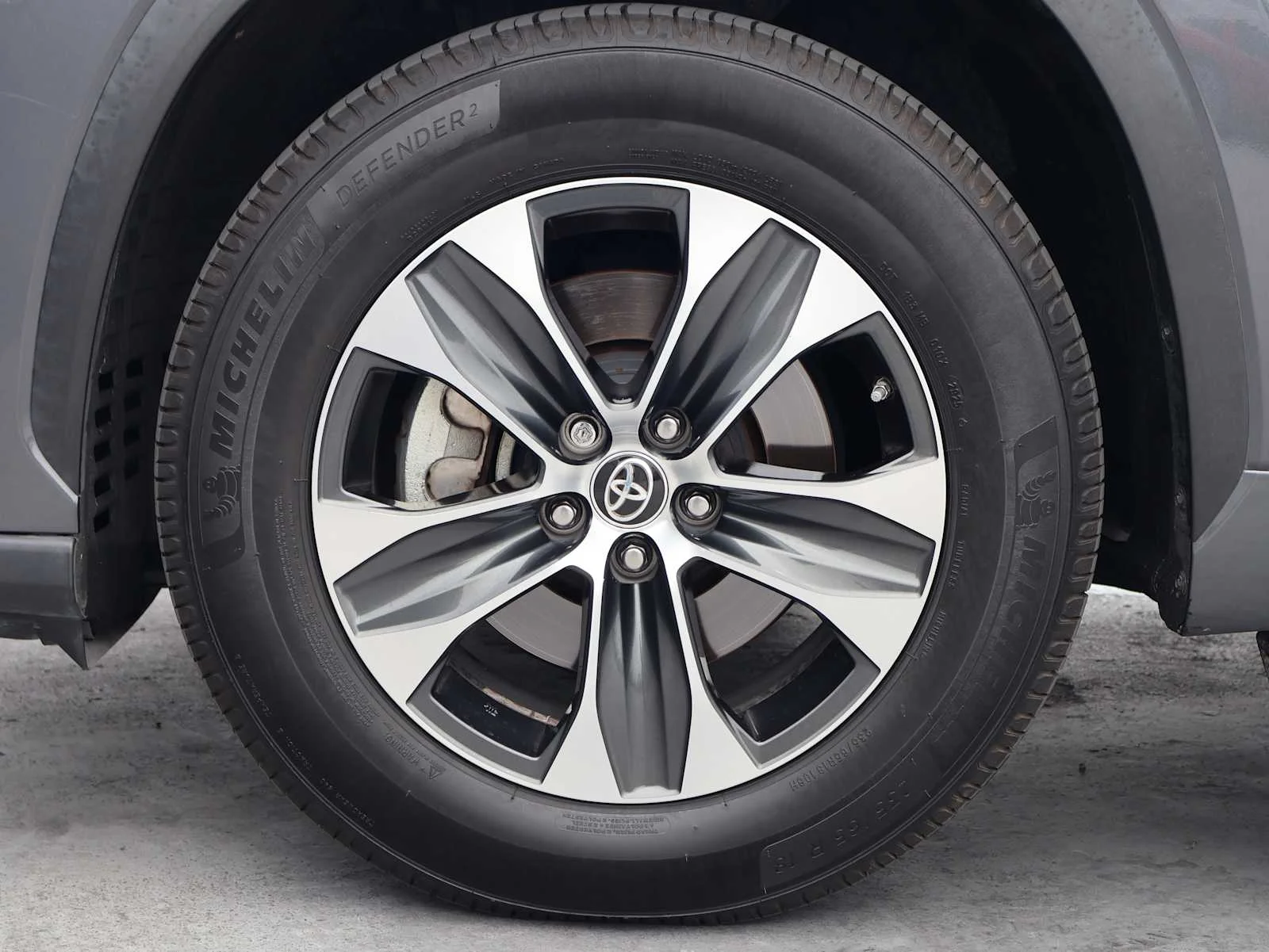 Used 2020 Magnetic Gray Metallic Toyota XLE image 11