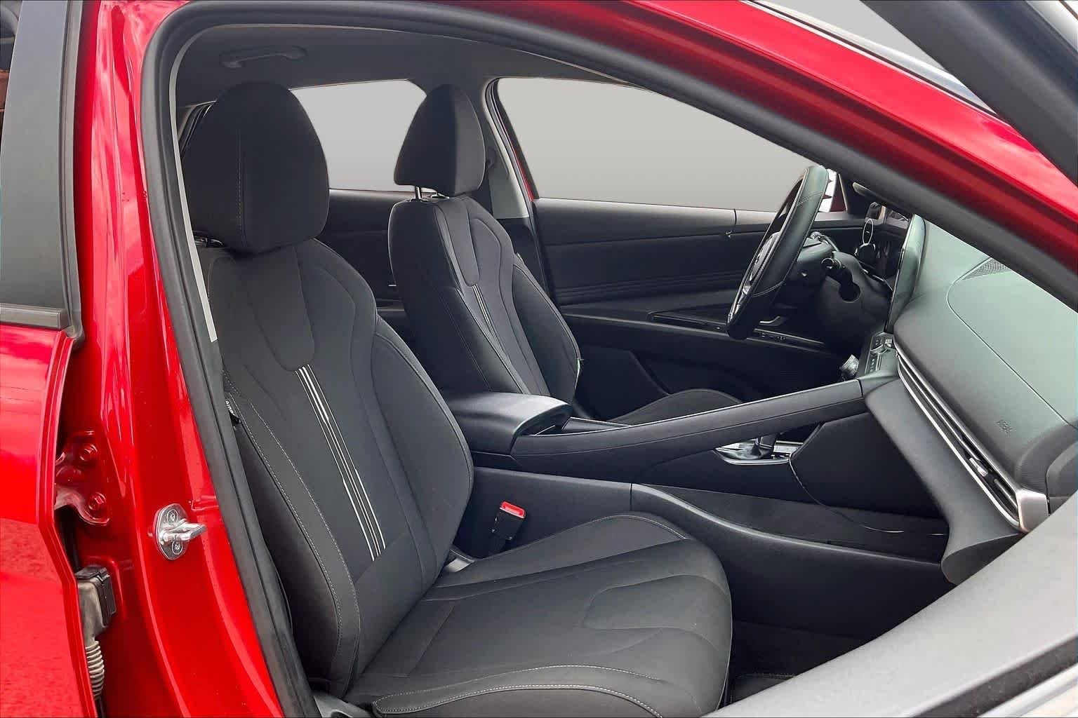 Used 2023 Calypso Red Hyundai SEL image 7