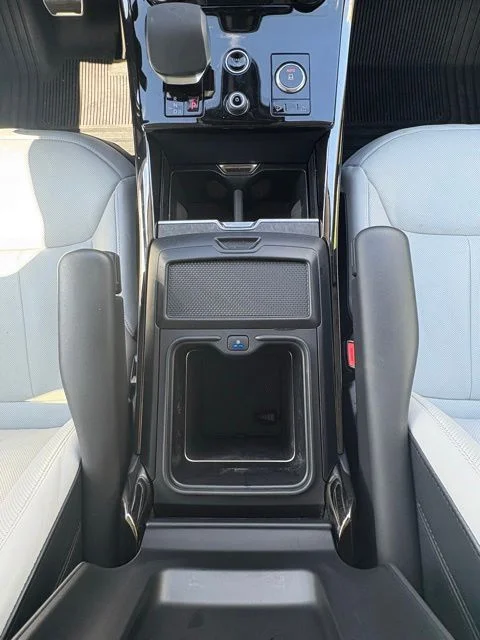 Certified Used 2023 Blue Land Rover First Edition image 31