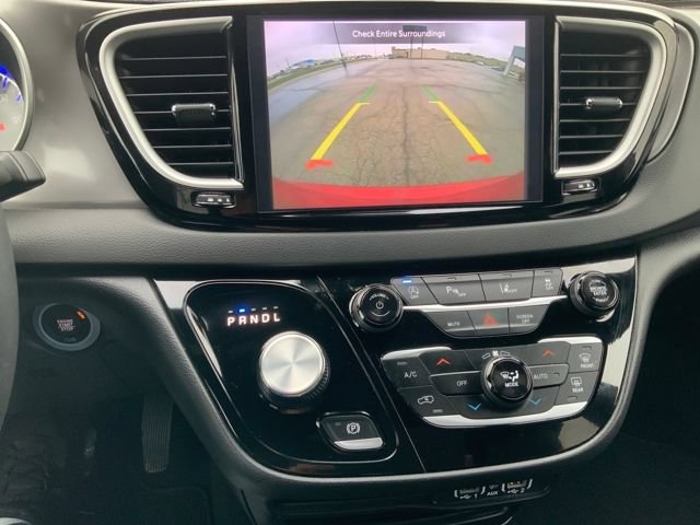 2025 Chrysler Pacifica Select - Photo 24