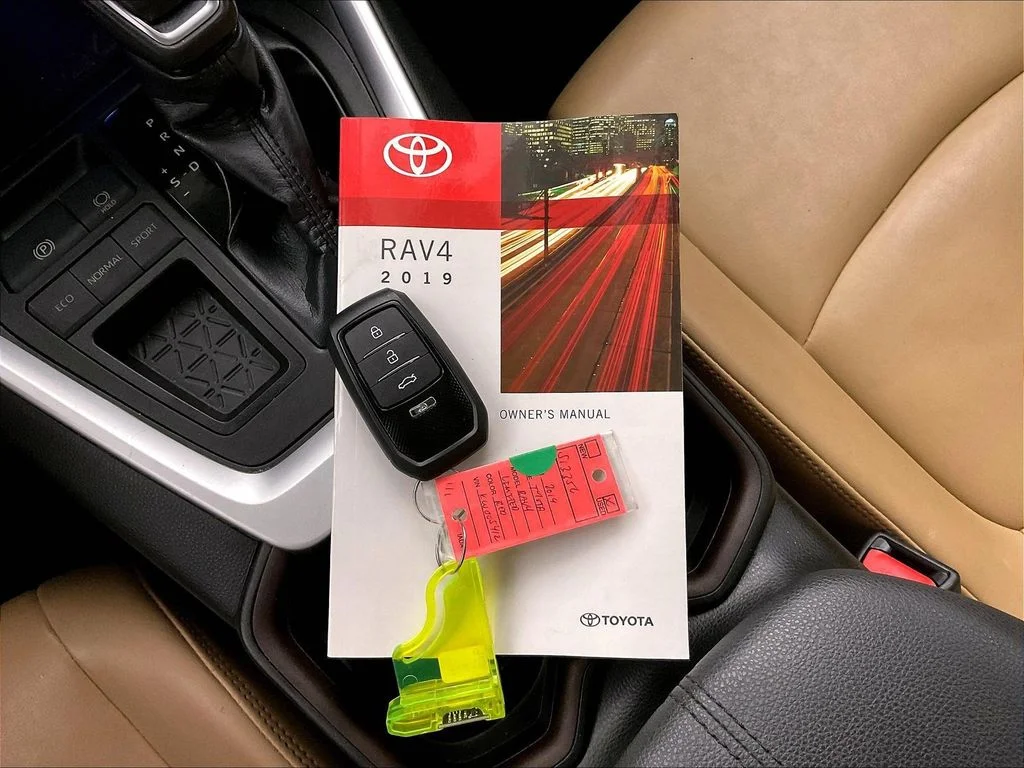 Used 2019 Red Toyota Limited image 15