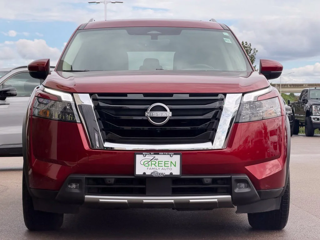 Used 2024 Red Nissan SV image 6