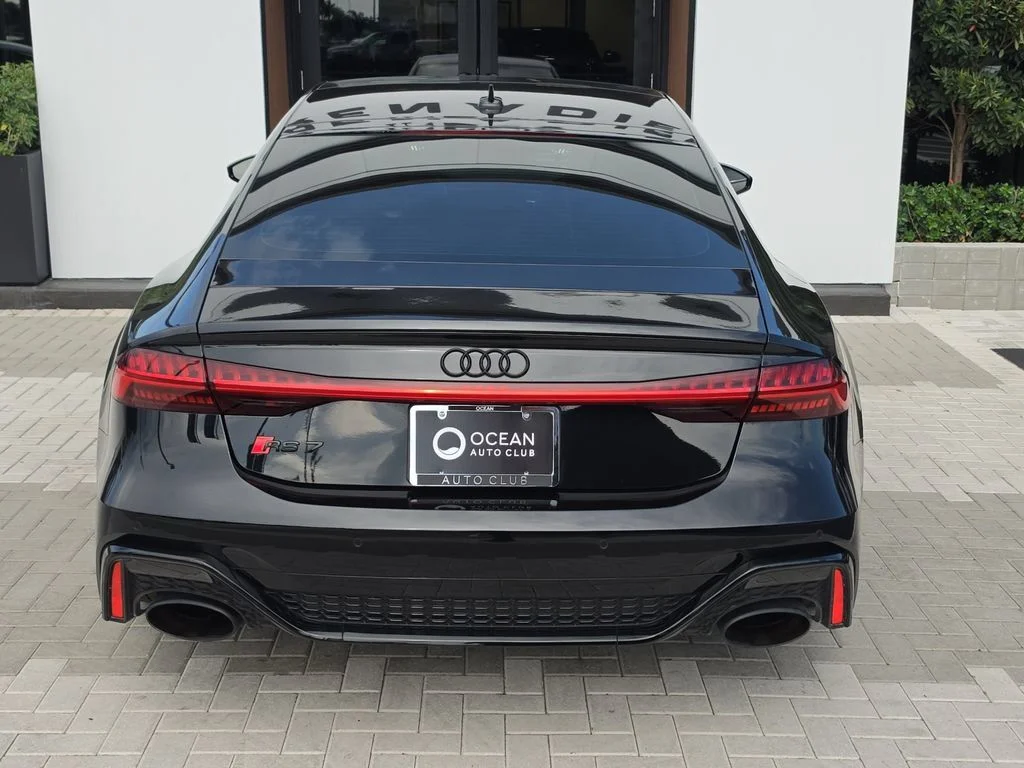 Used 2025 Mythos Black Metallic Audi 4.0T image 5