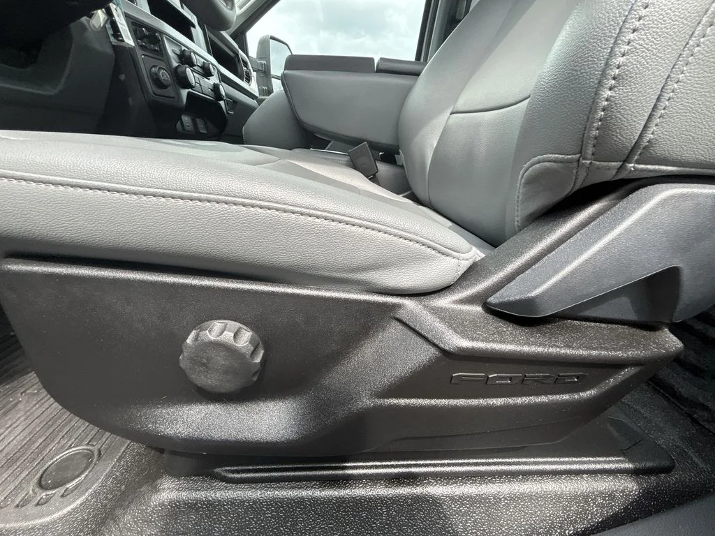 Used 2023 White Ford XL image 14