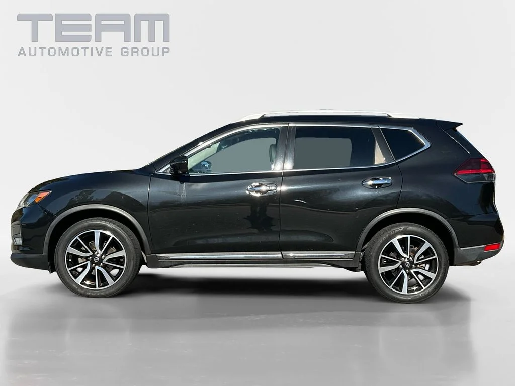 Used 2020 Black Nissan SL image 4