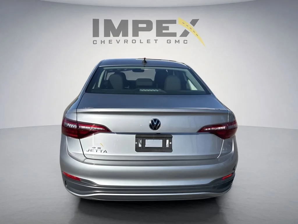 Used 2024 Silver Volkswagen S image 4