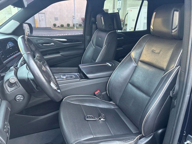 Used 2021 Blue Cadillac Sport image 9