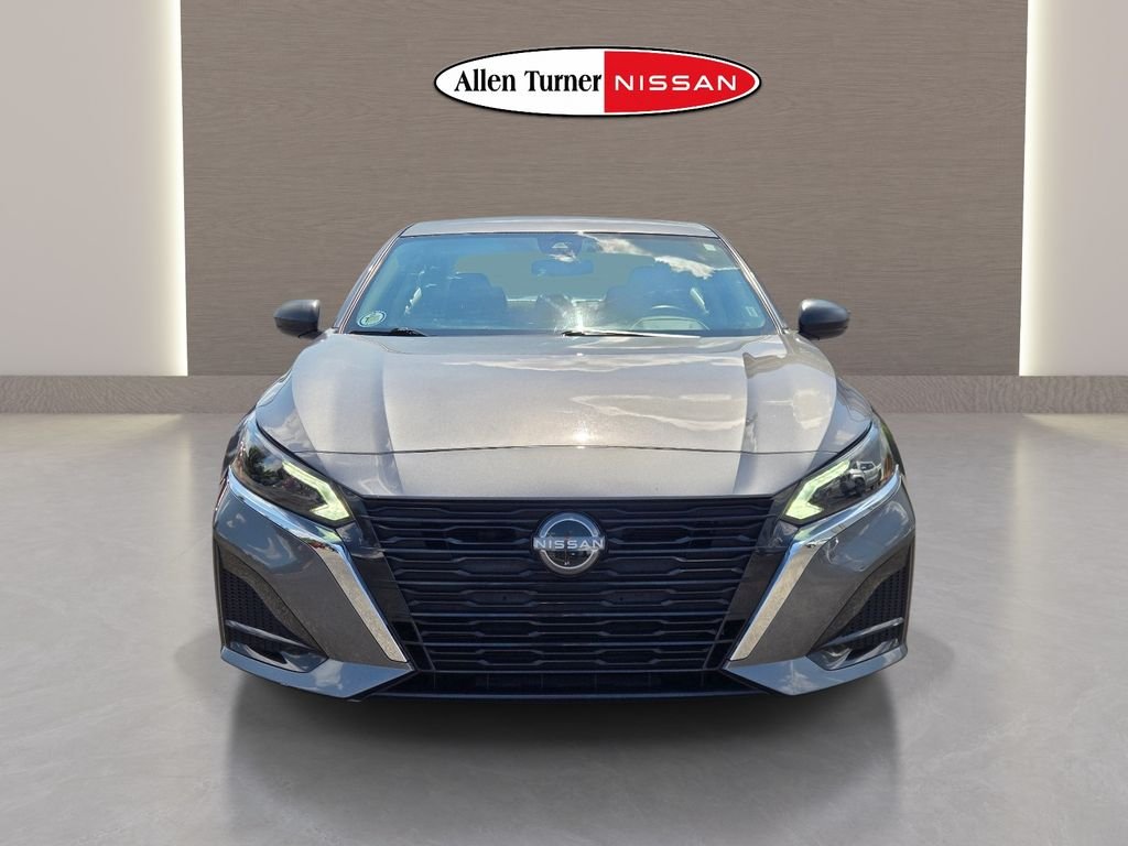 Used 2024 Gray Nissan 2.5 SV image 2