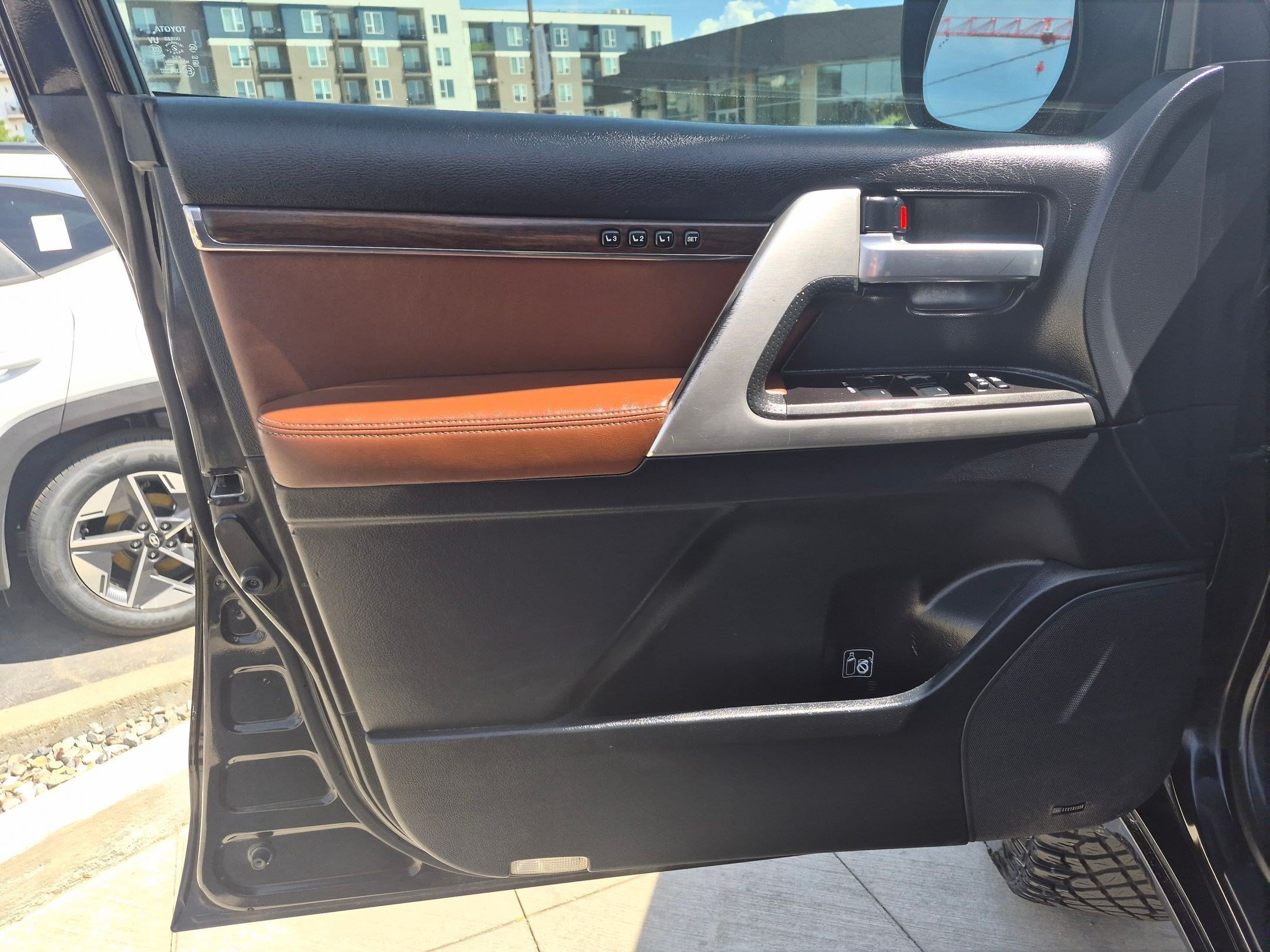 Used 2017 Midnight Black Metallic Toyota Base image 11