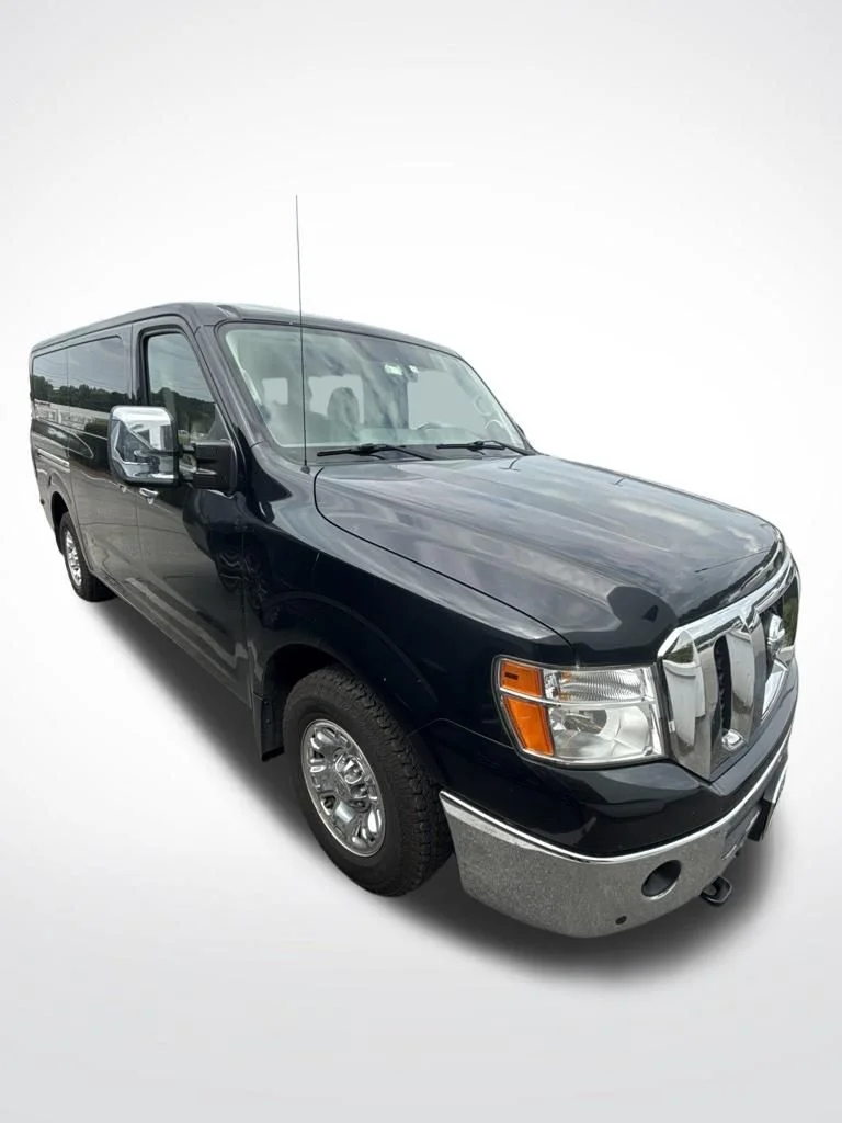 Used 2021 Black Nissan SL image 6