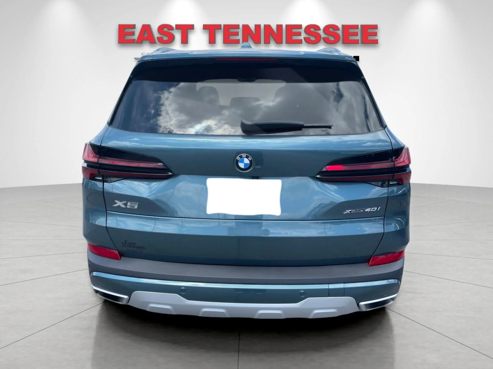 Used 2025 Blue BMW xDrive40i image 4