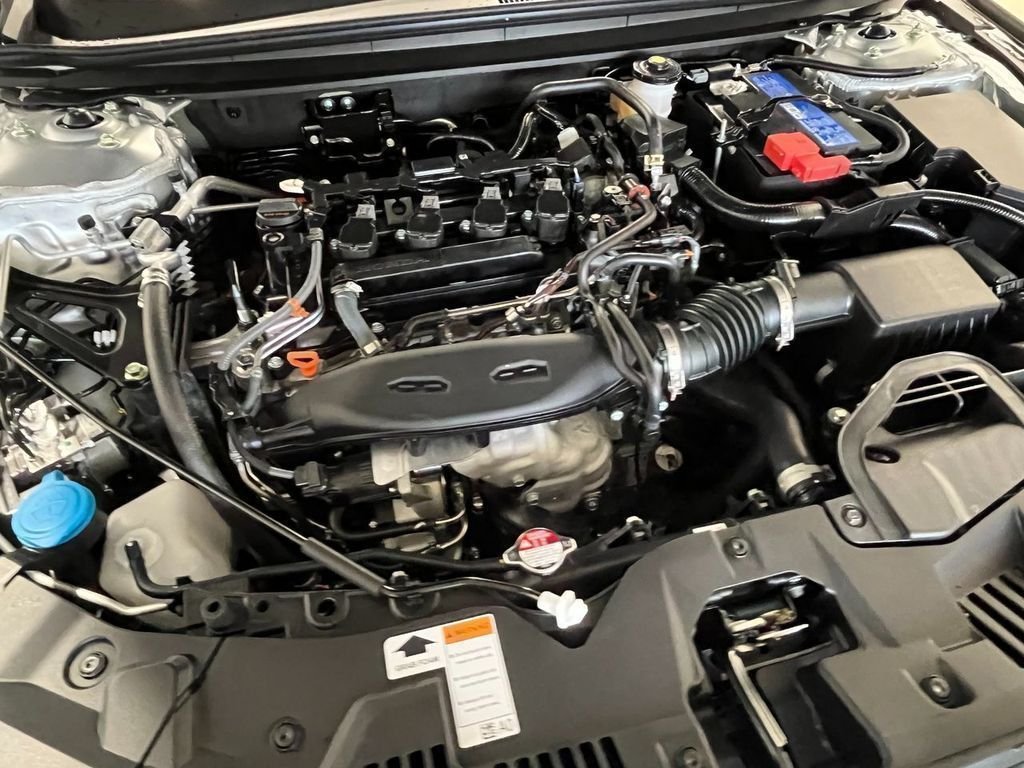 2025 Honda Accord SE - Photo 11