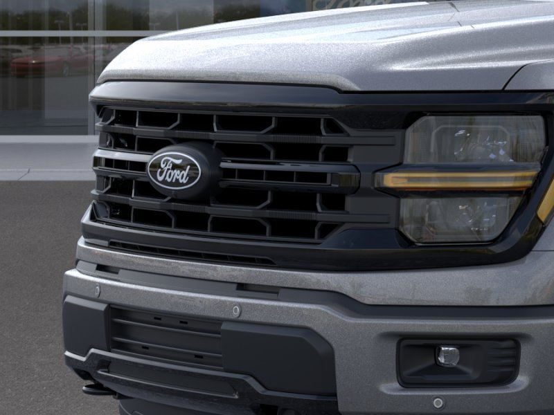 New 2026 Carbonized Gray Metallic Ford XLT image 18