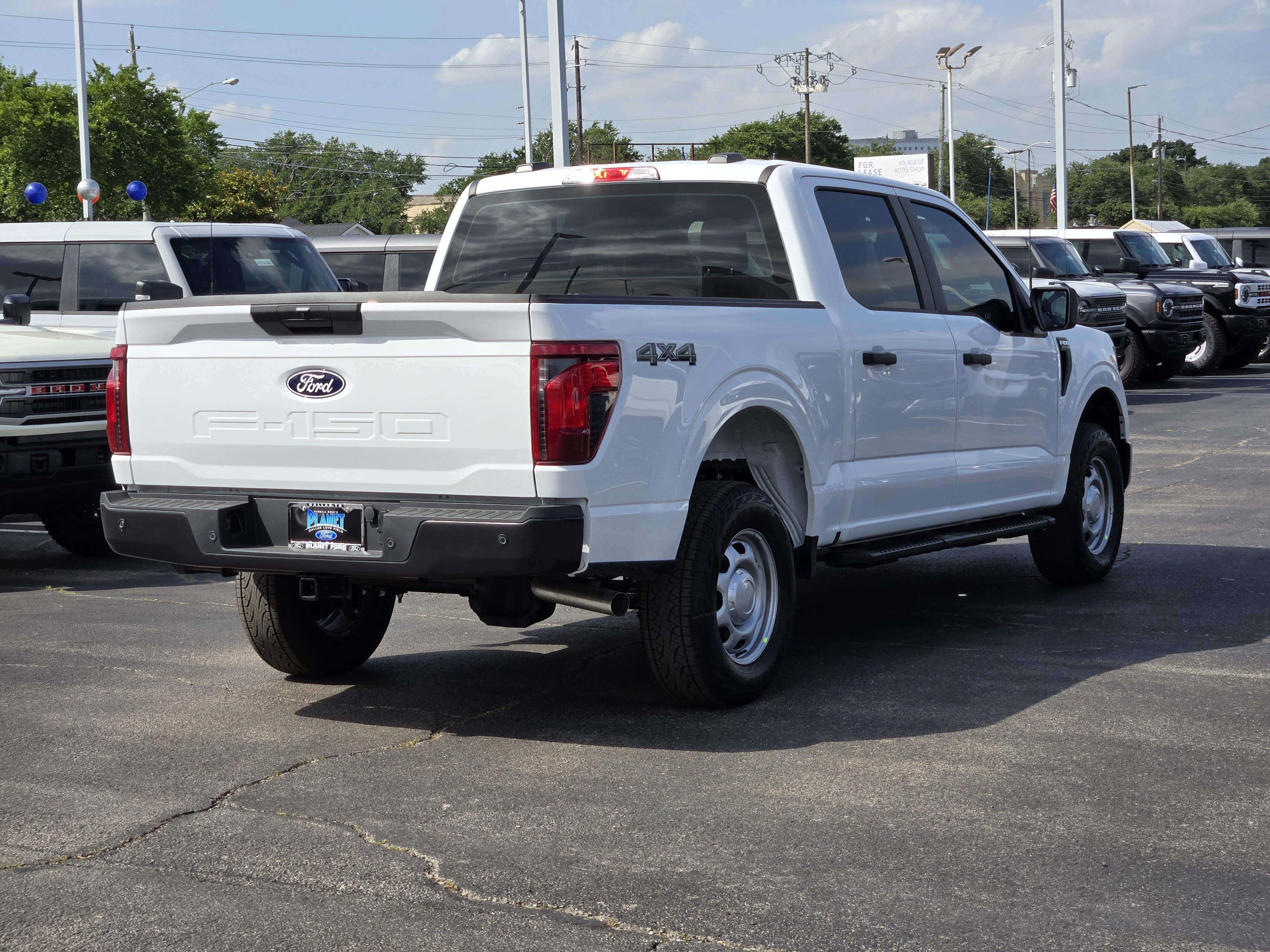 New 2026 Oxford White Ford XL image 4