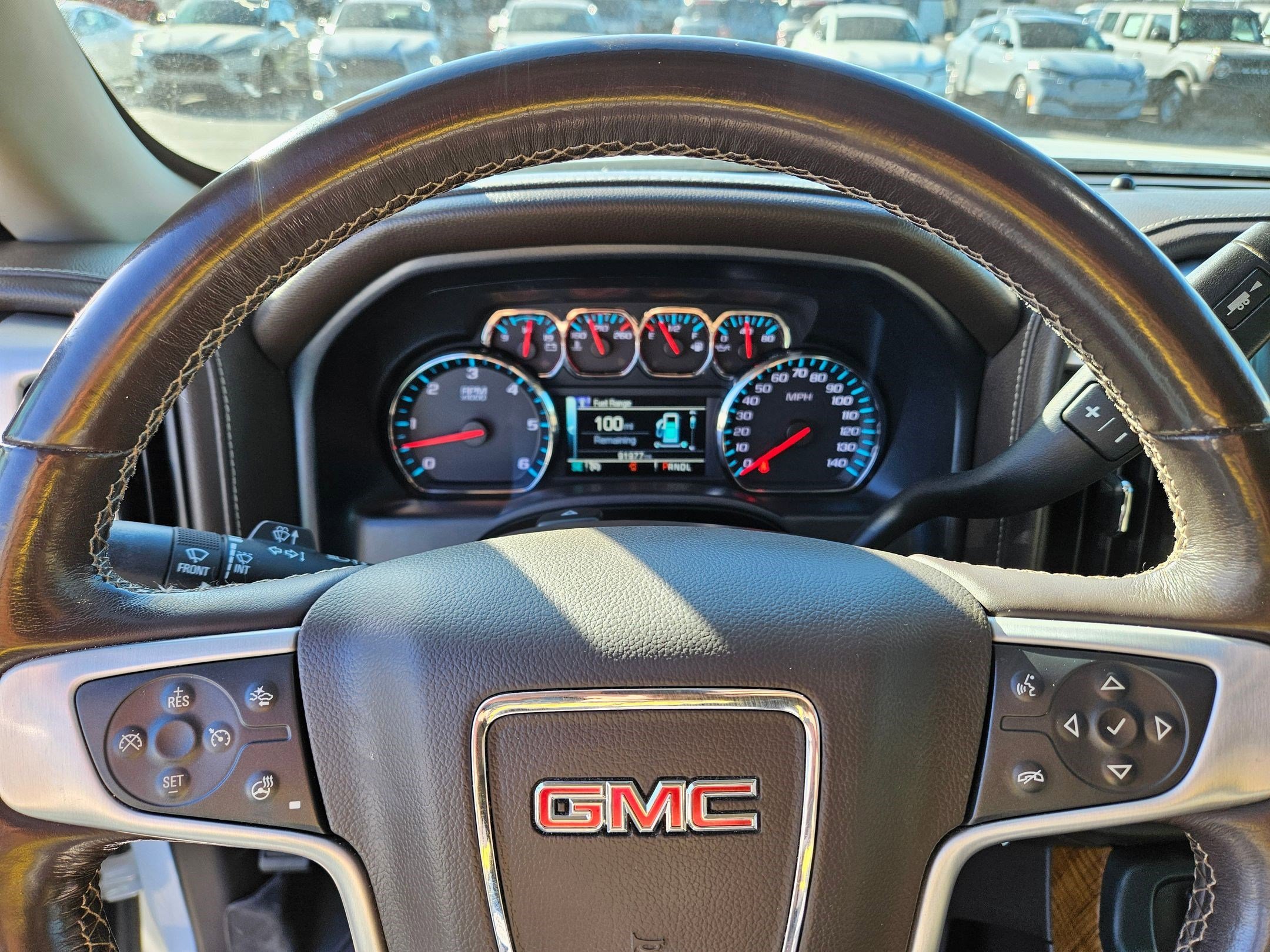 Used 2018 White Frost Tricoat GMC SLT image 21