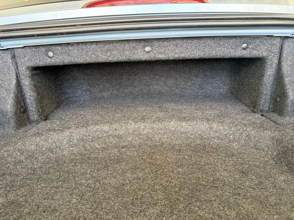 Used 2004 Light Ice Blue Metallic Ford Base image 38