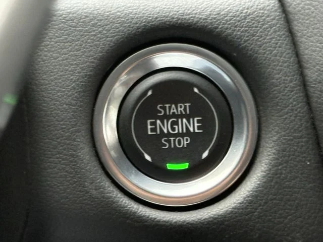 Used 2024 White Chevrolet Z71 image 20