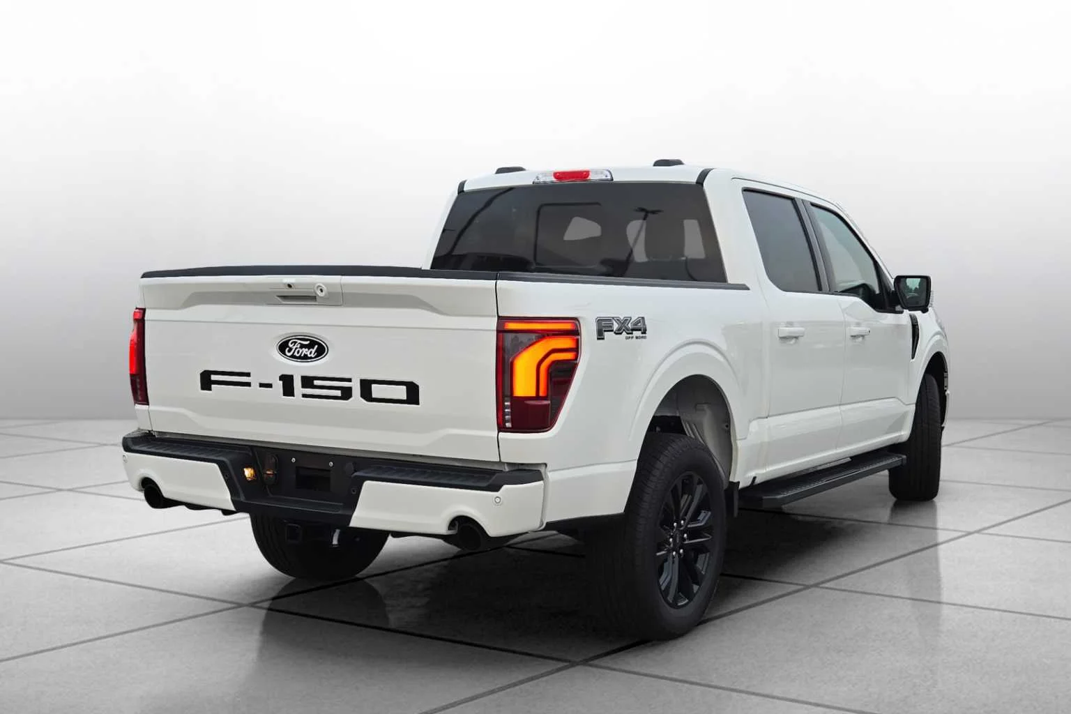 New 2026 Star White Metallic Tri-Coat Ford LARIAT image 14
