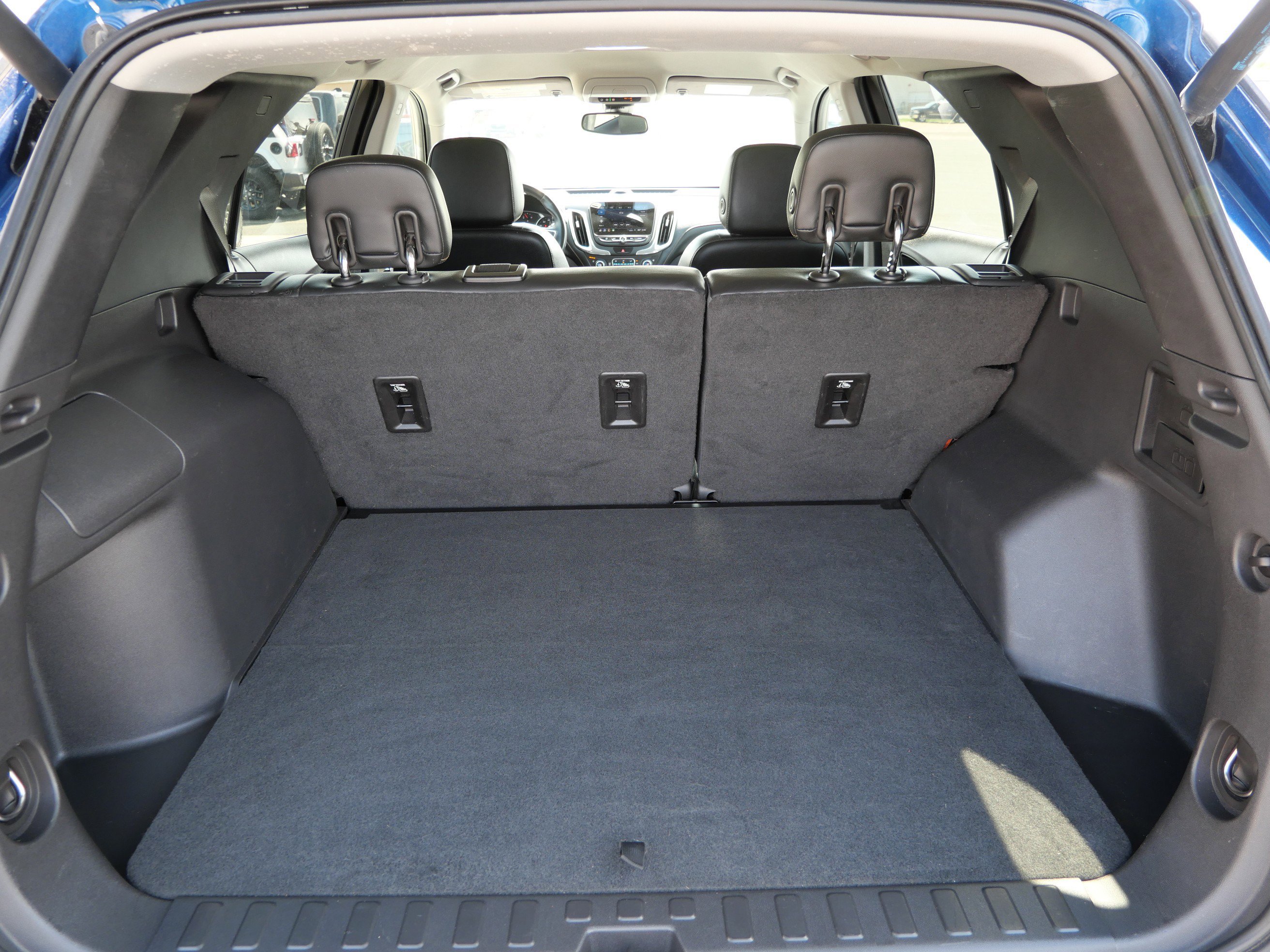 Used 2019 Pacific Blue Metallic Chevrolet Premier image 10