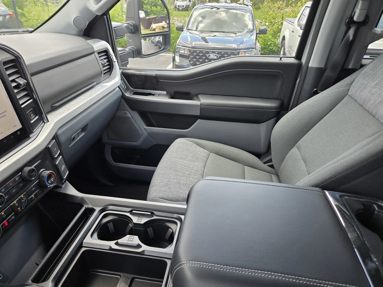 New 2026 Avalanche Ford XLT image 8