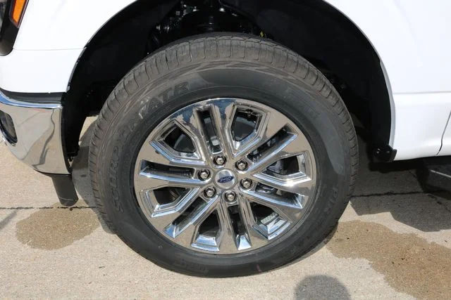 New 2026 Oxford White Ford XLT image 57