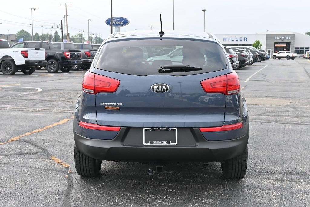 Used 2016 Twilight Blue Kia LX image 10