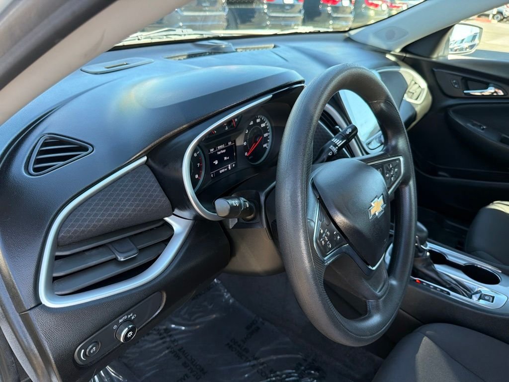 Used 2024 White Chevrolet LT image 15