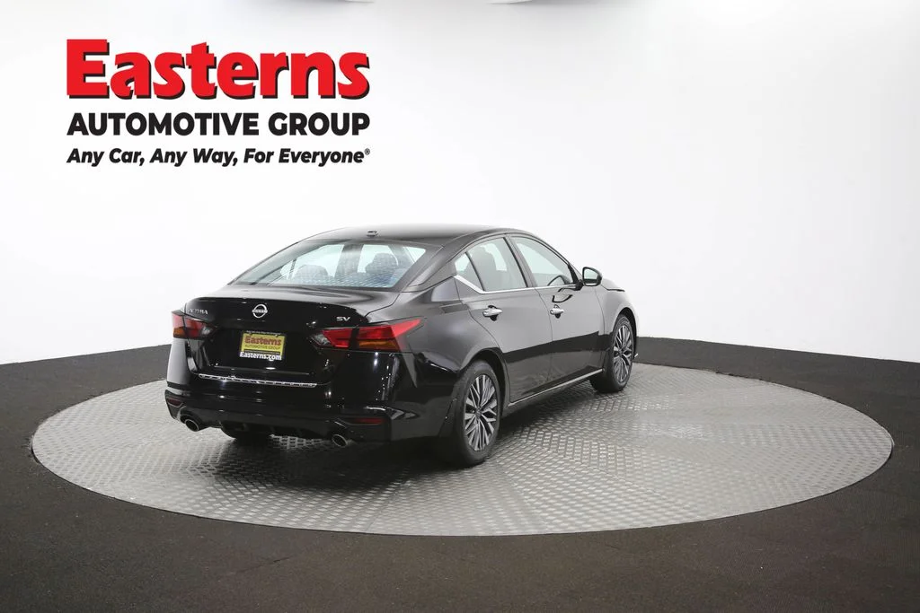 Used 2023 Black Nissan 2.5 SV image 41