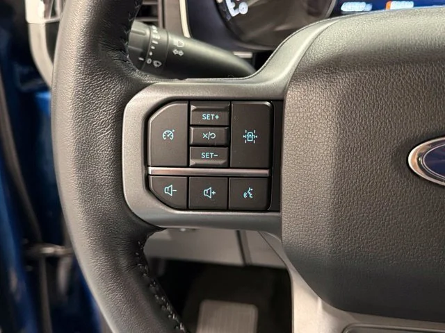 Used 2022 Blue Ford XLT image 17