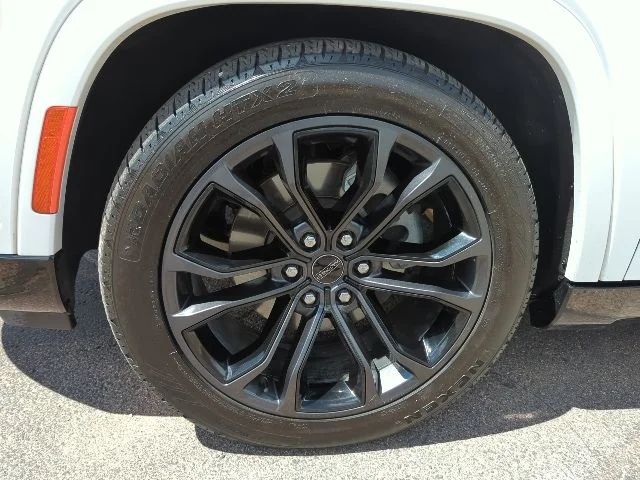 Certified Used 2024 White Jeep Series II image 32