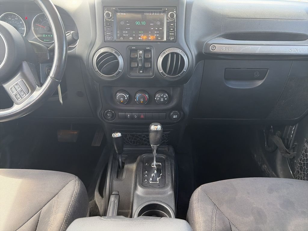 Used 2018 Gray Jeep Unlimited Sport image 15