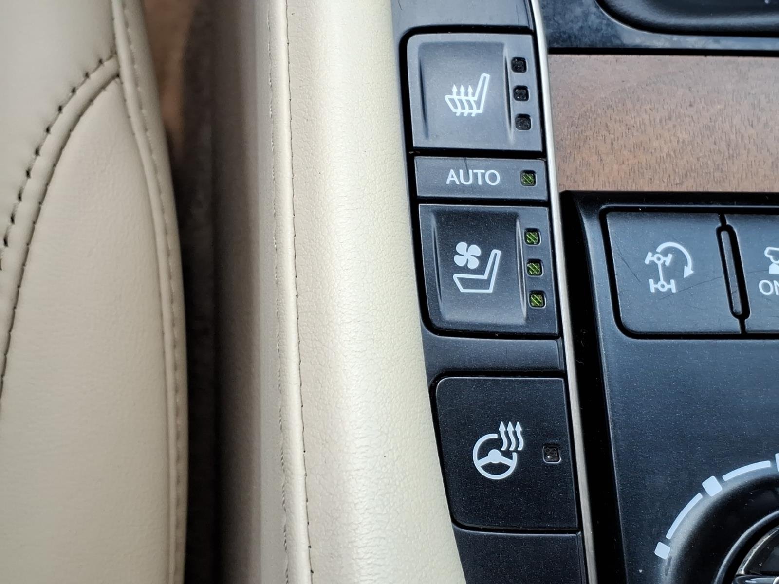 Used 2020 Black Onyx Lexus Three-Row image 7