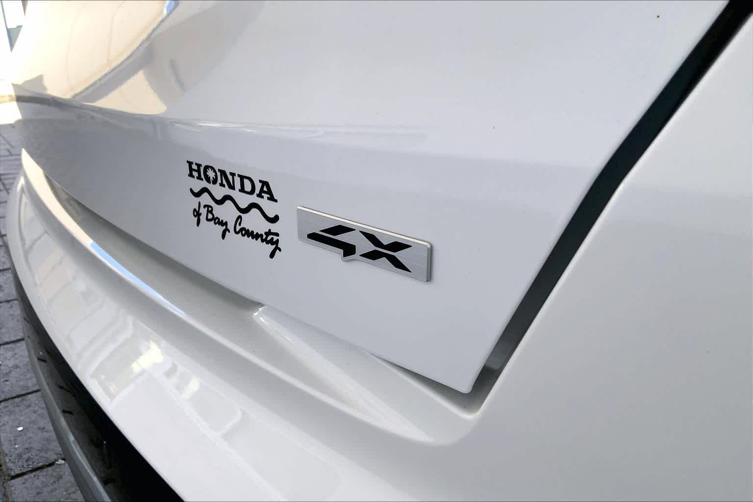 Used 2023 Glacial White Pearl Kia SX image 10