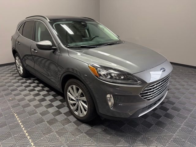 Used 2022 Ford Escape Titanium with VIN 1FMCU9J95NUA10960 for sale in Sheffield, OH