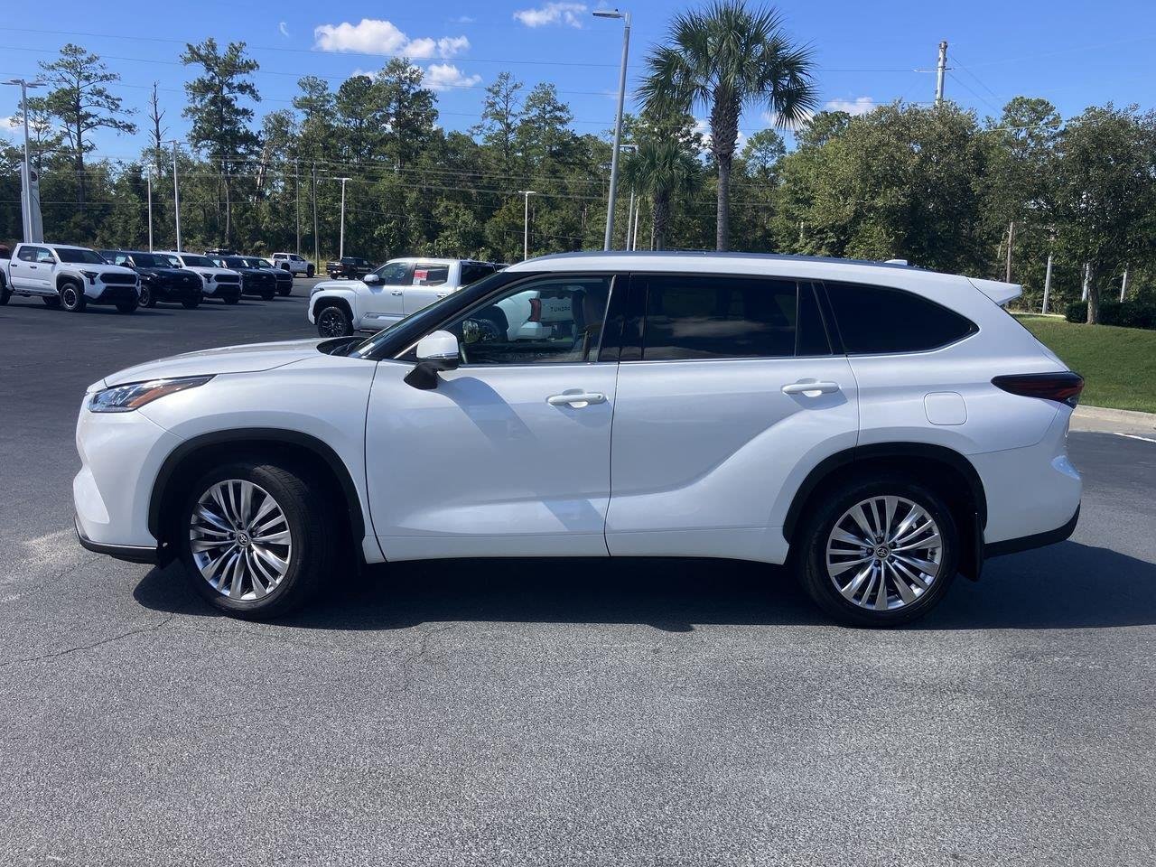 Used 2026 White (Wind Chill Pearl) Toyota Platinum AWD image 2