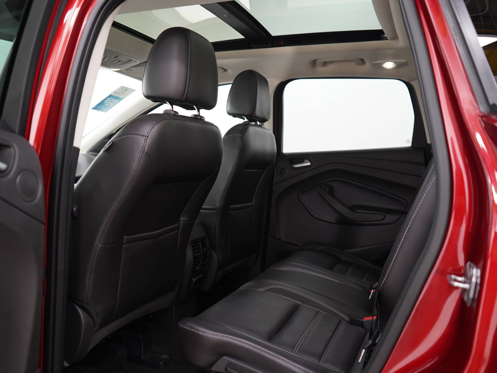 Used 2017 Ruby Red Metallic Ford SE image 17