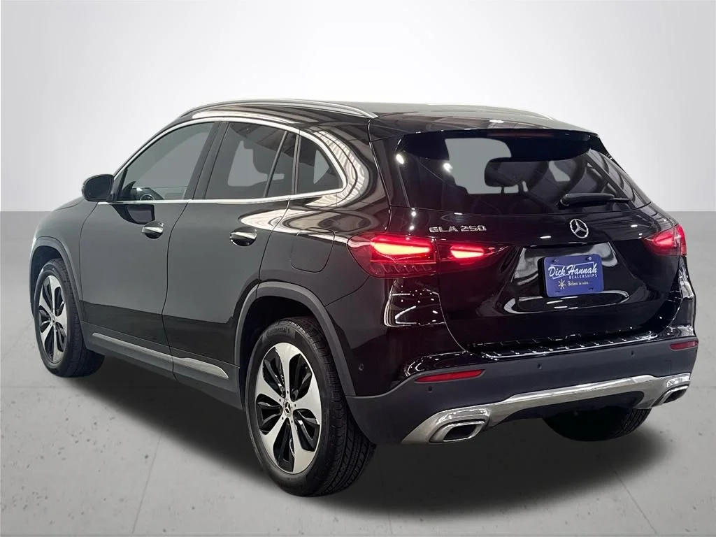 Used 2025 Black Mercedes-Benz GLA 250 image 14