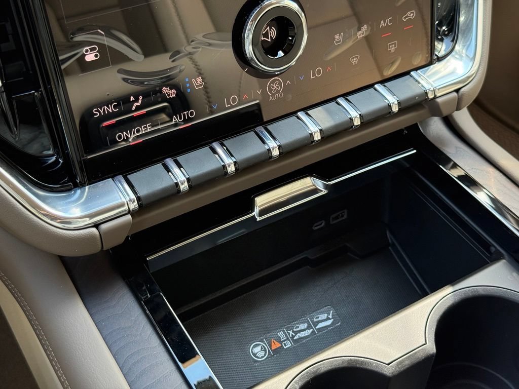 2026 GMC Yukon XL Denali - Photo 31