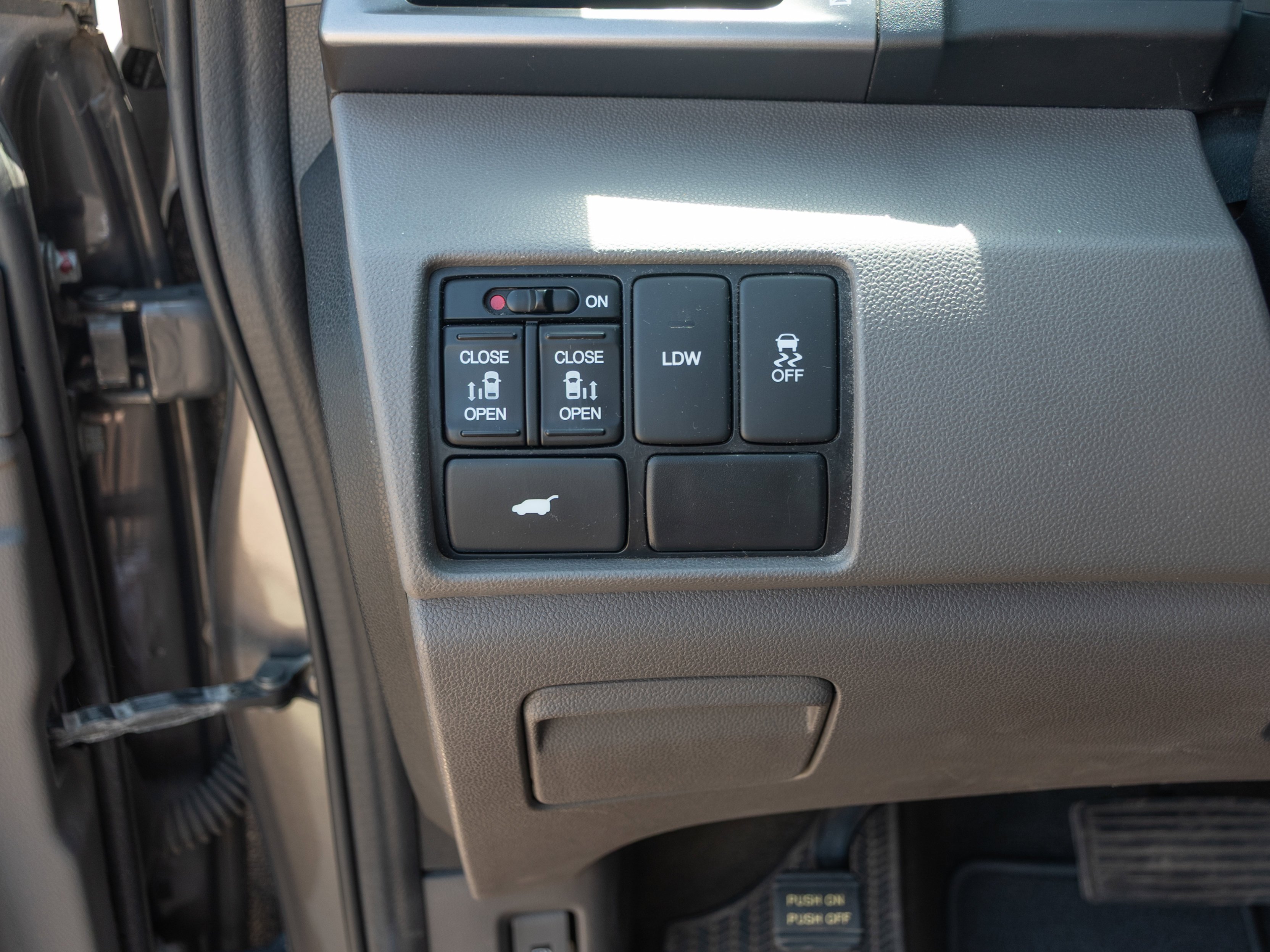 2014 Honda Odyssey EX-L - Photo 11