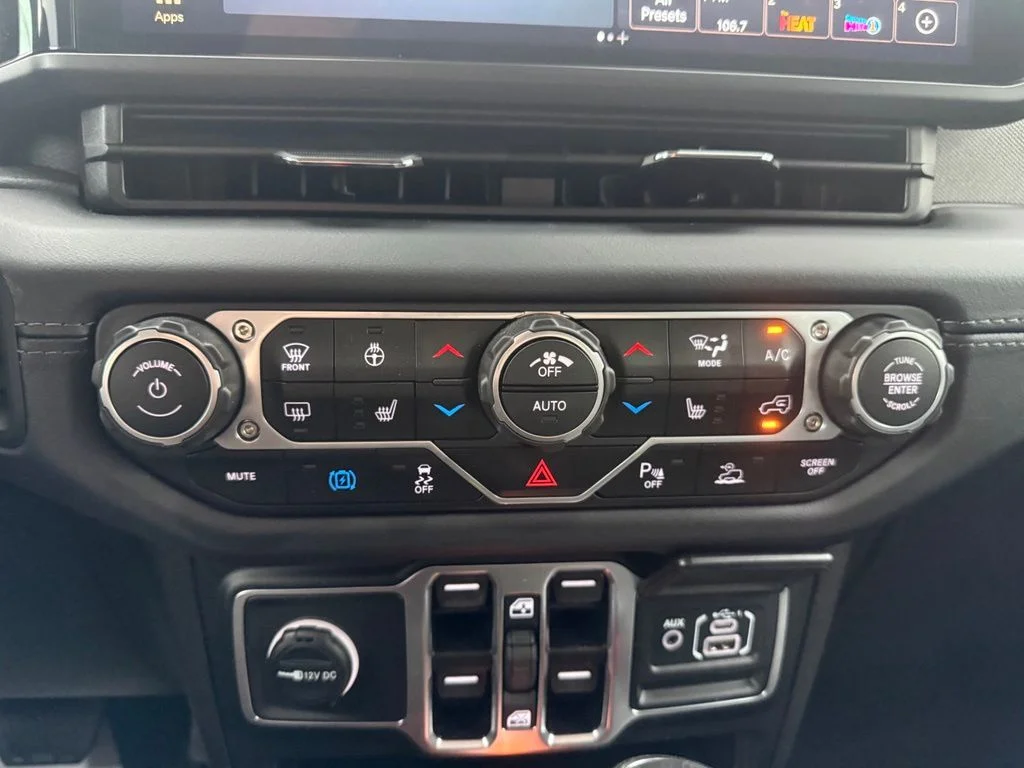 Used 2025 Black Jeep Sahara 4xe image 24