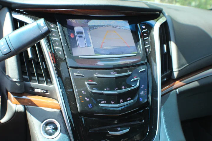 Used 2016 DARK GRANITE METALLIC Cadillac Premium Collection image 12