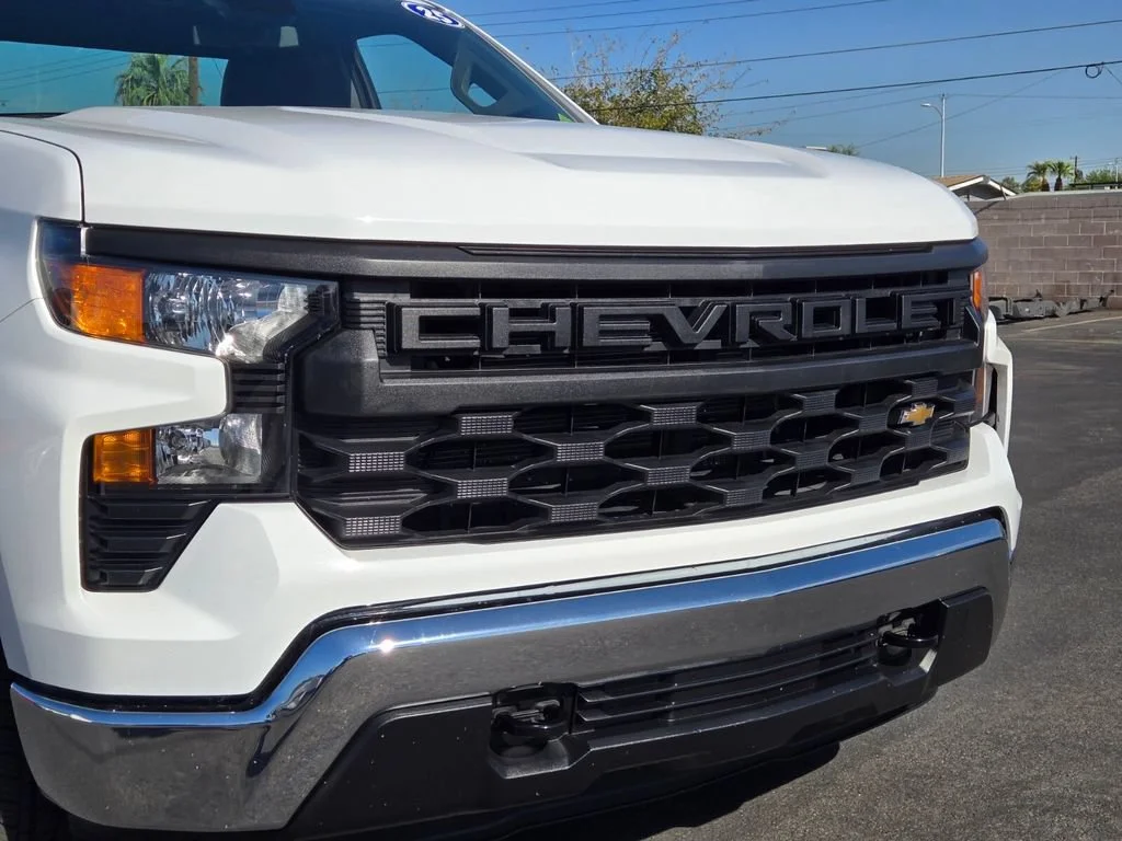 Used 2025 Summit White Chevrolet WT image 7