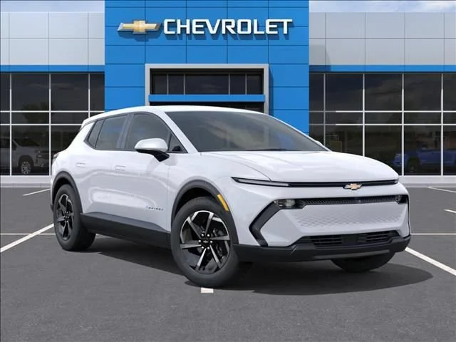 New 2026 Summit White Chevrolet LT image 7